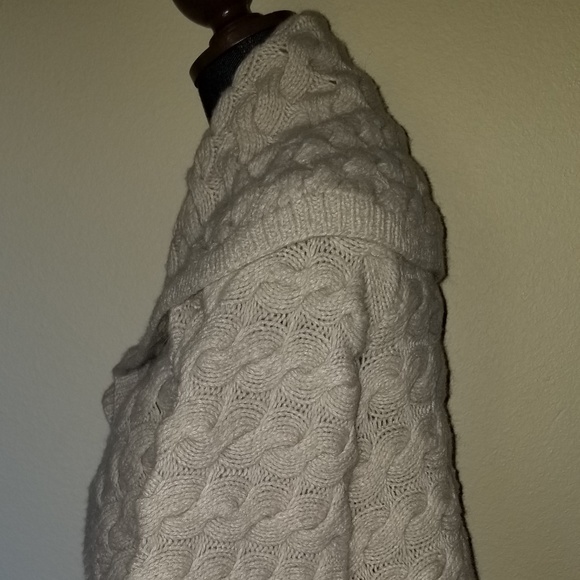 175 N w/o T XS Magasconi, grey wool, angora cardi - Picture 2 of 8